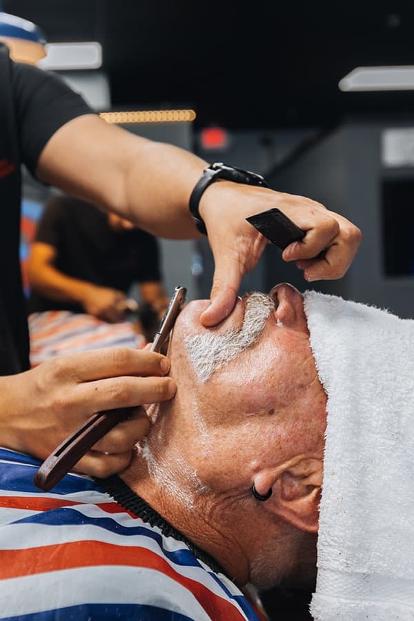 Beard trim at barbershop in Orlando